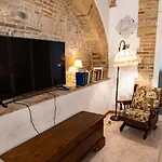 La Rua * Ασκόλι Πιτσένο